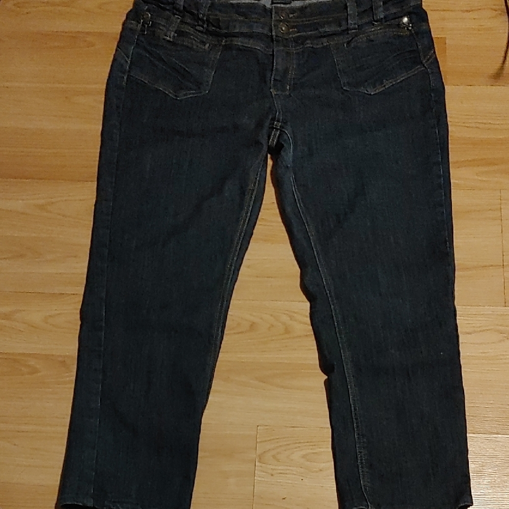 Suko 3/4 Length Stylish Dark Blue Jeans Sz 16